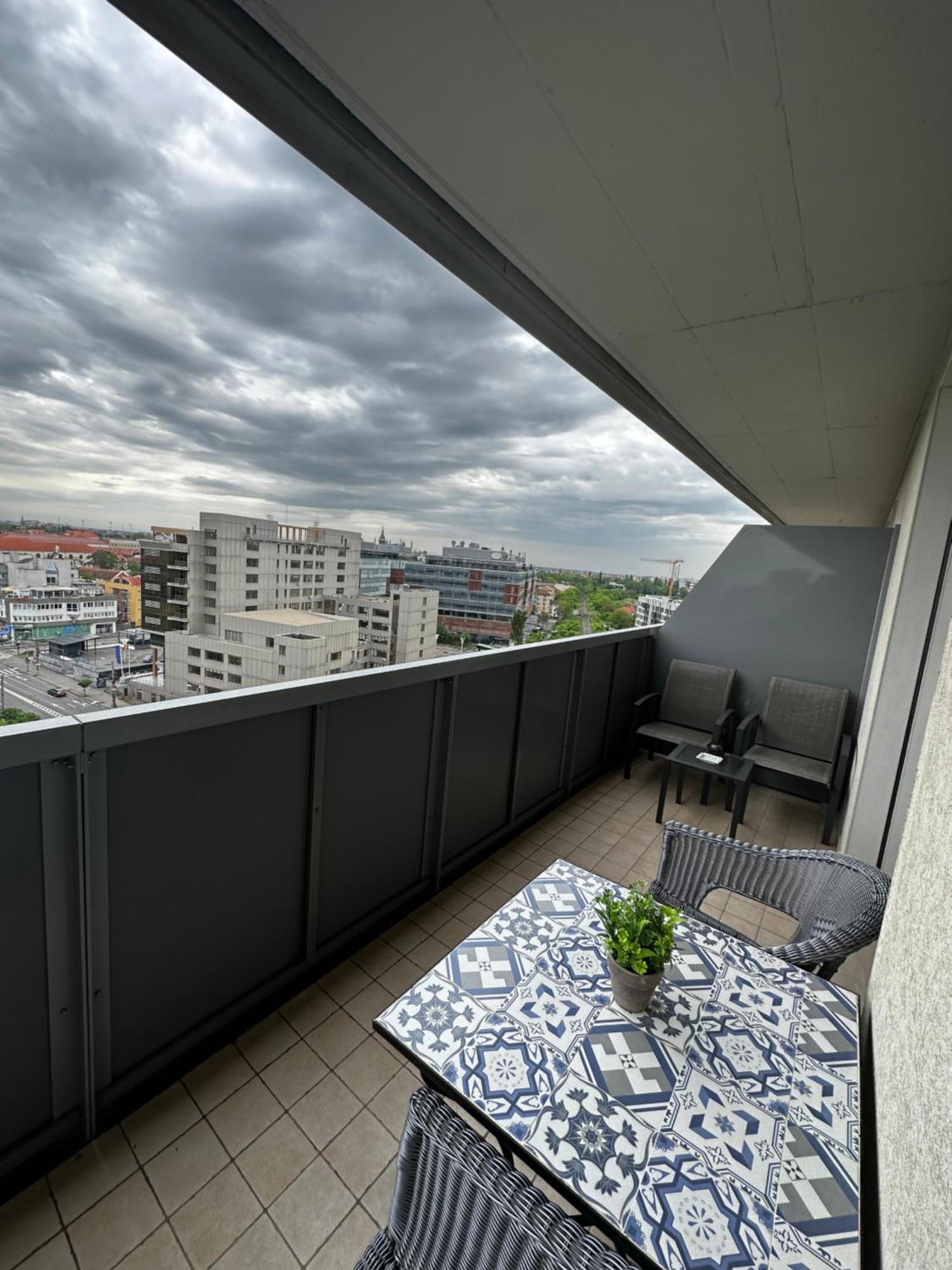 טימישוארה Central Apartment מראה חיצוני תמונה